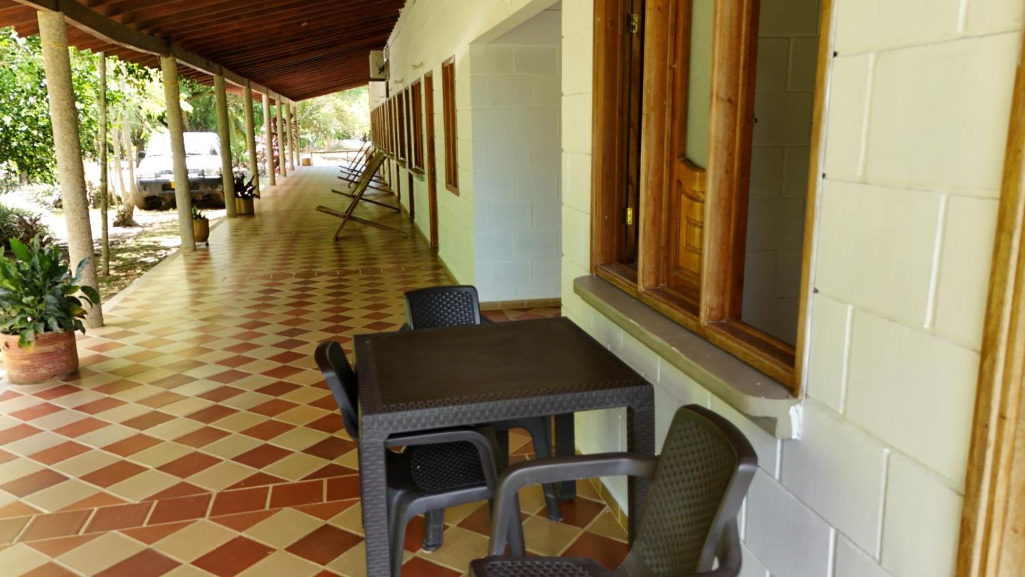 Hotel Campestre Las Cavernas La Mesa Norte Extérieur photo